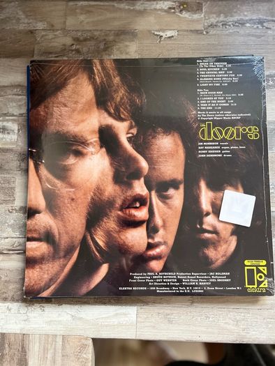 Crosley Cruiser Deluxe Portable Vinyl Turntable & 3 Artist Pink Floyd, The Doors & Coldplay.