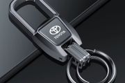 Metal Car Styling Keychain Buckle Key Chain Key Rings For Toyota Chr rav4 Yaris prius avensis Corolla Camry Auto Accessories