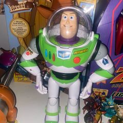 Ultimate action buzz lightyear