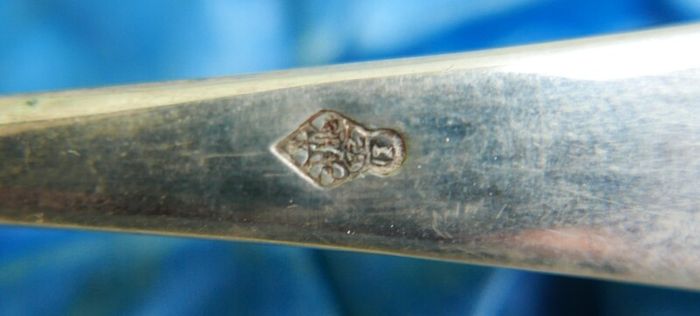Antique Sterling Silver Christening Spoon by James Crichton & Sons of Glasgow, presented in its Original Velvet-lined Box. with original handwritten note from Glasgow dated October 4, 1886.