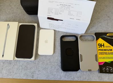 Apple iPhone Air 256GB Sky Blue Box Receipt and Accessories