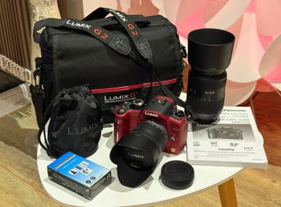 Panasonic Lumix G2 Red Dual Lens Kit + Bag