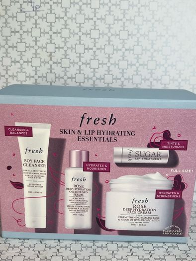 Fresh Skin & Lip Hydrating Essentials Gift Set Bnib