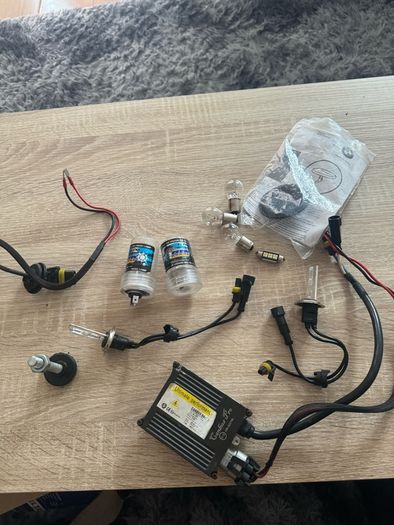 BMW 520 D 2008 small car parts and bulbs Collection only