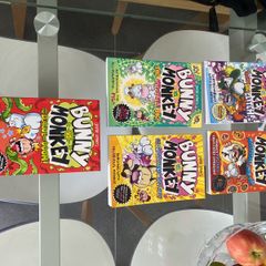 NEW Jamie Smart's BUNNYv MONKEY Children's Books