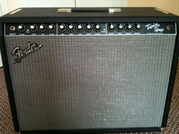 Fender Twin Amp 100-Watt All-Tube Guitar Amp