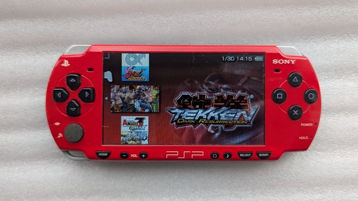 Sony PSP 2000 - Gundam Principality Of Zeon Edition - 64GB