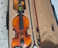 Childs fiddle