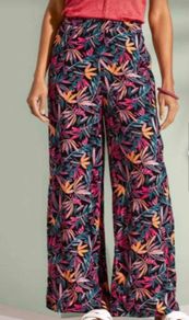 Wide leg trousers