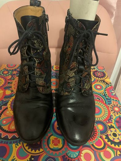 boots 36