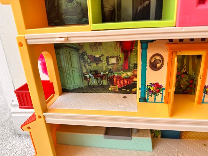 Disney Encanto Casa Madrigal Playset Jakks Pacific Used Please see photos