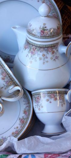 Nortitake 21piece Tea Set