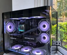 New Gaming Pc Rtx 5070ti, 9800x3d, 32gb Ddr5, 2tb Ssd
