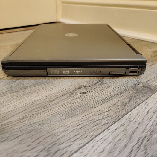 Windows XP Laptop Dell Latitude D630