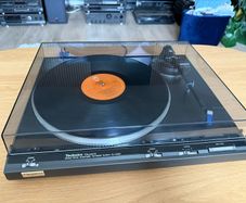 Technics Q300 turntable/recorder