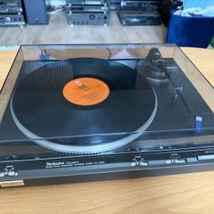 Technics Q300 turntable/recorder