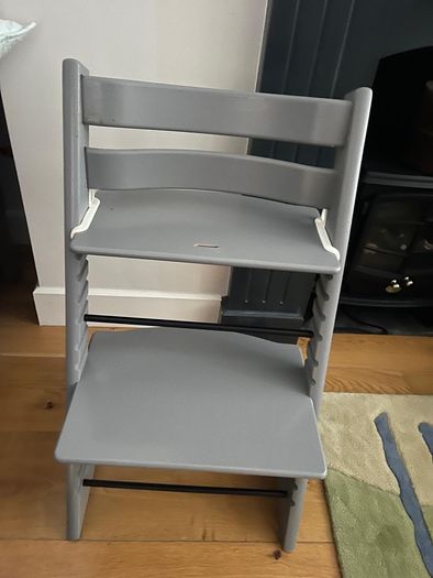 Grey stokke high chair