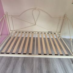 Day Bed