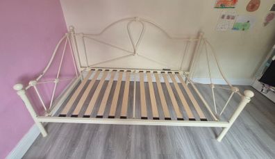 Day Bed