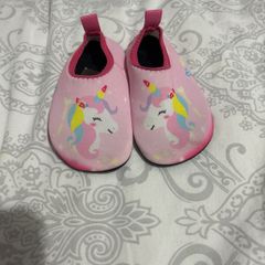 Swim shoes