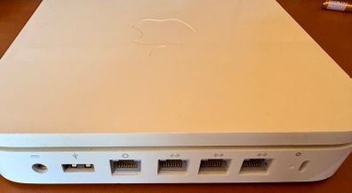 REDUCED - Apple Airport Extreme Base Station
