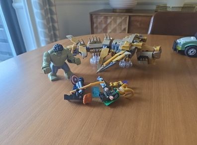 Lego Avengers set