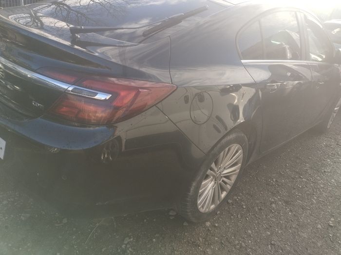 Opel insignia 2.0  diesel 2014 for breaking only