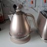 Delonghi kettle and toaster set Image 2