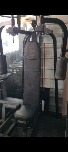 Pec Deck Machine