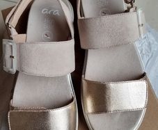 Ara Bilbao Sandal