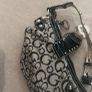 guess handbag Image 6