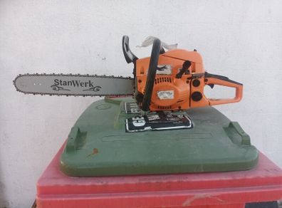 chainsaw