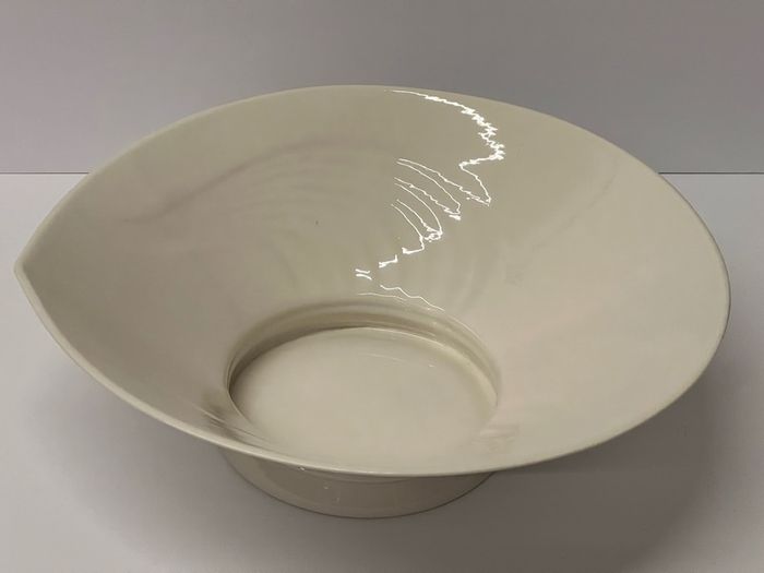 Beleek Living Pottery Serving Bowl in Art Deco Style PRICE DROP . PRICE DROP
