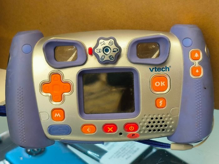 Vtech Kidzoom Plus Blue Kids Unisex 2mp Digital Camera 1.8" Display 2x Digital Zoom (used)