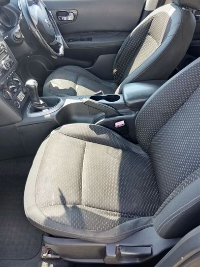 Nissan qashqai car