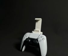 Phone mount for PS5 Controller