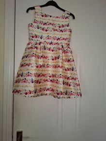 Yumi girl Dress age 5-6