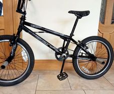 PLANET X Freestyler, with pegs Age 9/12 in great condition
