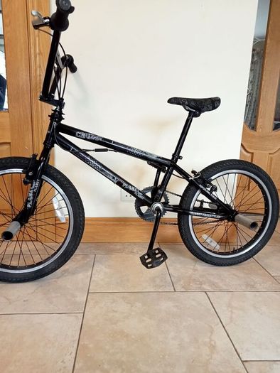 PLANET X Freestyler, with pegs Age 9/12 in great condition