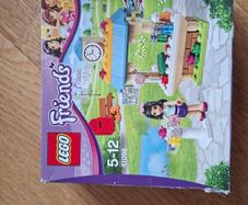 Lego Friends Emma's tourist kiosk (41098)