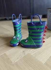 wellies