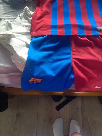 barcelona jersey medium kids