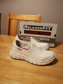 Skechers Sure Track -