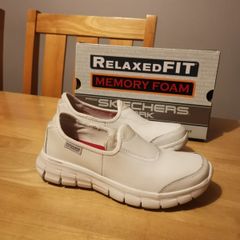 Skechers Sure Track -