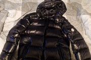 Moncler maya