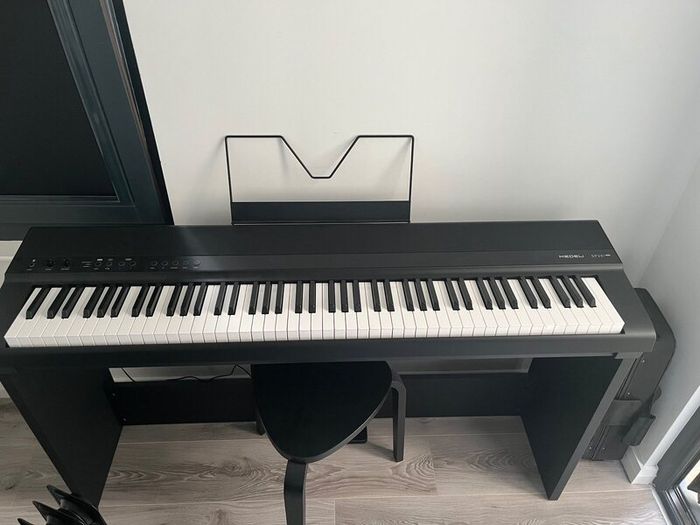 Electronic Piano