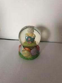 Easter Bunny Snow Globe