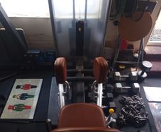 Inner and outer thigh machine