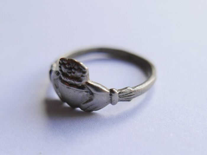 Vintage Rolled Gold Claddagh Ring - silver tone, size O