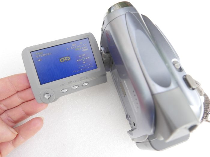 Canon MV900 MiniDV Camcorder with charger, works well.
